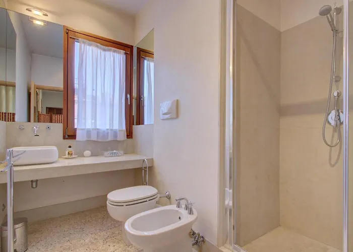 Doge Stair, Gorgeous - Bbc Grand 2024 Tour Recorded Here! Apartmán *