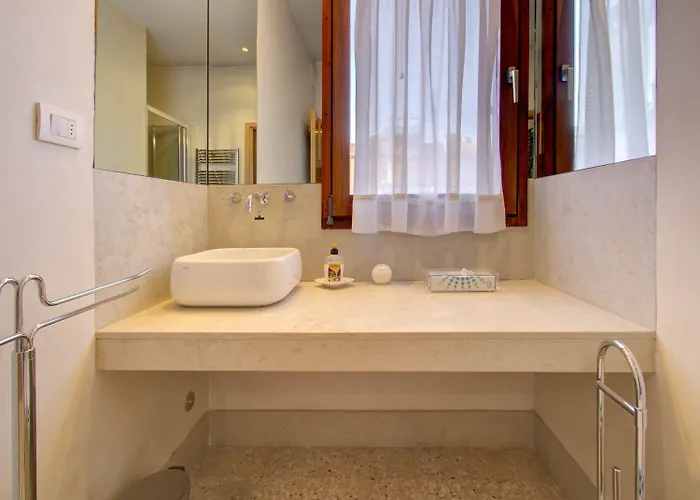 Doge Stair, Gorgeous - Bbc Grand 2024 Tour Recorded Here! Apartmán *